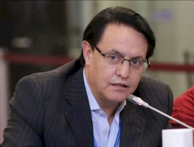 Fernando Villavicencio cuestionan que existen legisladores que "no pueden leer ni escribir"