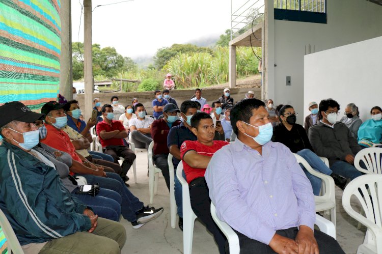 Prefectura entregó centro de acopio de aguardiente en El Tingo-La Esperanza 