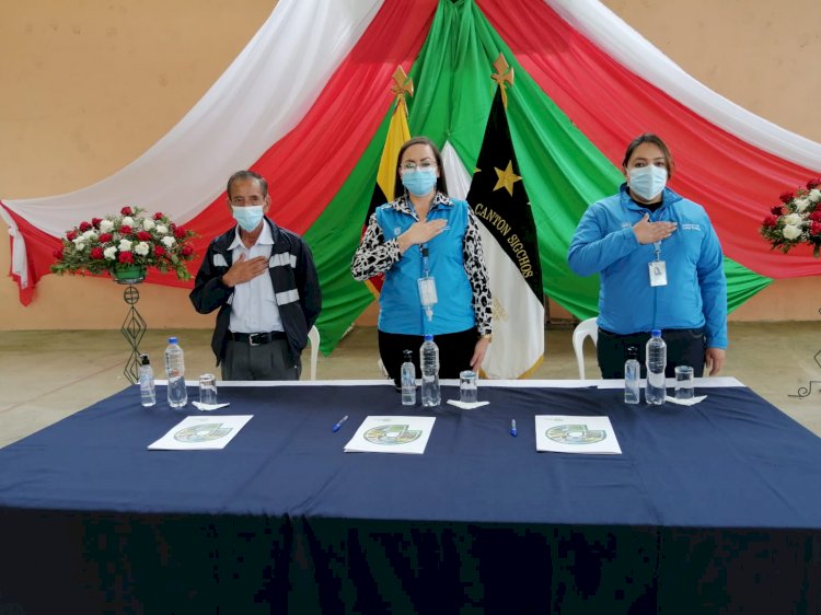 Coordinación Zonal3 Salud y GAD Parroquial de las Pampas firmaron un convenio para la colocación de una cubierta