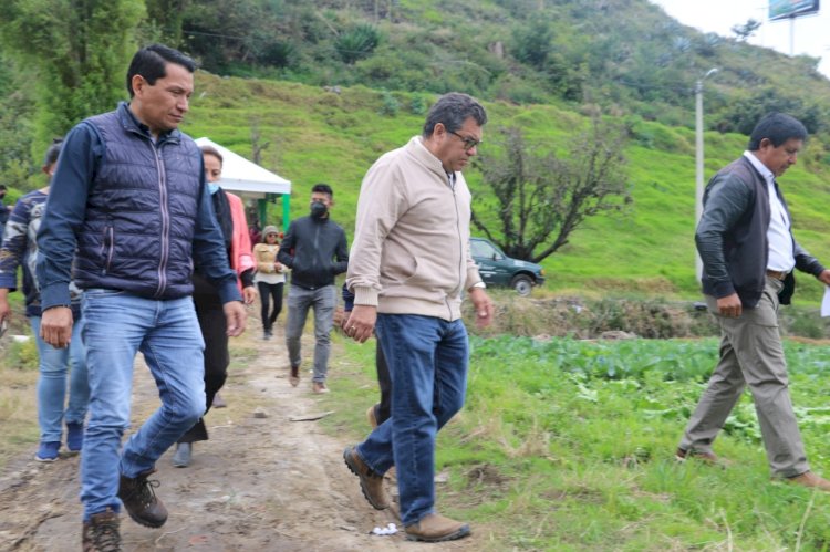 En Tungurahua MAG, entrega insumos agrícolas y maquinarias a personas afectadas por las lluvias 