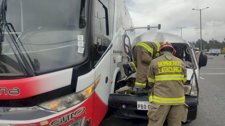 Tres heridos deja accidente de tránsito en la panamericana E35