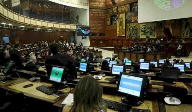 Oposición aprueba Ley de Comunicación que difiere del proyecto de Lasso