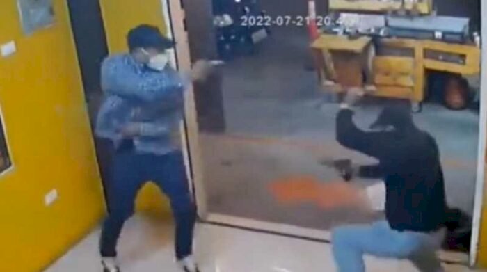Policía dispara para frustrar un robo en restaurante de Guayaquil