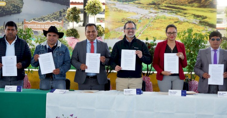 Firma de seis convenios "Mi Barrio Sostenible" en la parroquia Pinguilí del cantón Mocha