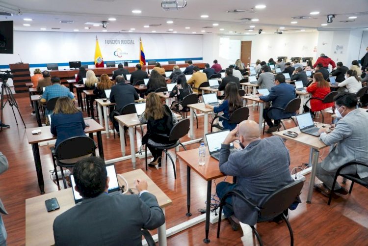 53 postulantes del Concurso para jueces anticorrupción aprobaron la prueba teórica