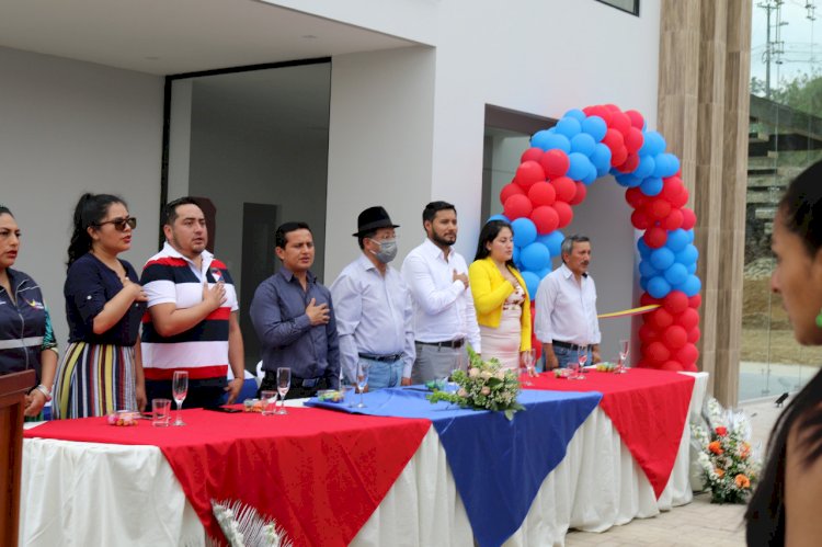 Prefecto Jorge Guamán inauguró oficialmente edificio en el Subtrópico de Cotopaxi  