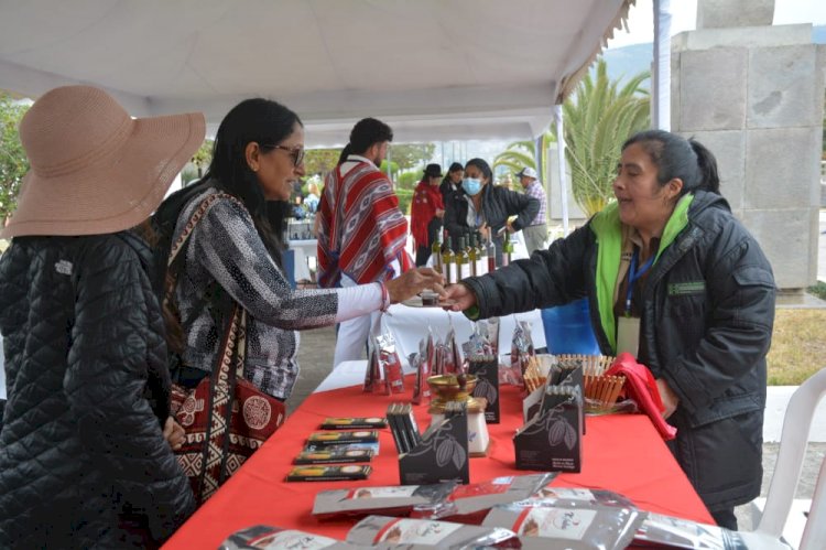 Productos Cotopaxenses fueron parte de la Feria “Visita Cotopaxi Más que un Volcán” realizada en la Ciudad Mitad del Mundo