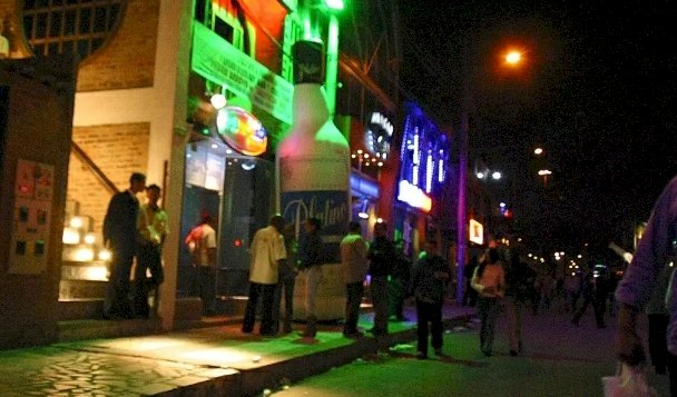 Ecuador extiende horarios de atención en bares y discotecas