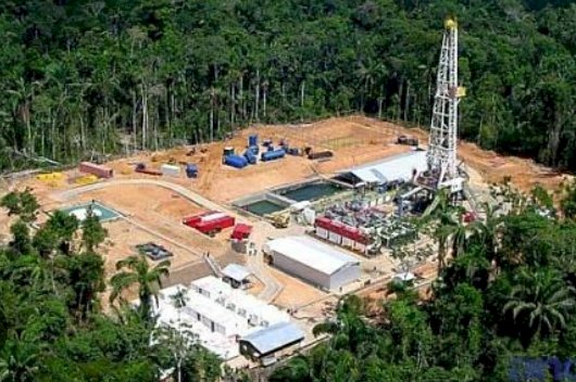 Petroecuador anuncia récord de extracción de crudo de su principal campo en la Amazonía