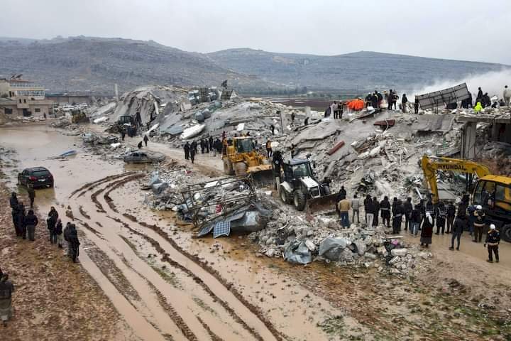 Más de 2.700 muertos en Turquía y Siria por los devastadores terremotos