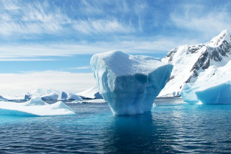 Hielo de la Antártida se redujo a un mínimo histórico