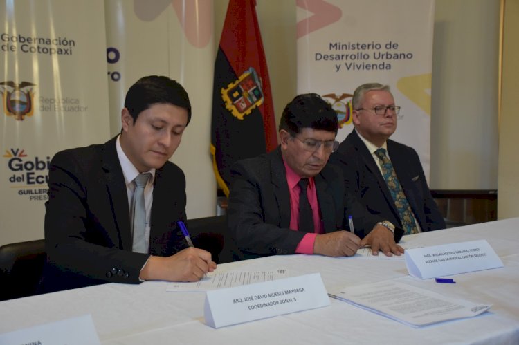 GAD Salcedo y Miduvi firman convenio para legalización de escrituras en el sector rural
