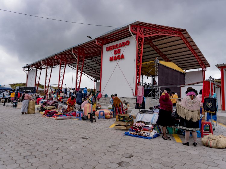 Municipio de Latacunga construye Mercado Intercultural de Maca para comerciantes y productores