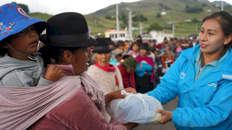 MIES entregó 800 kits de vestimenta en el cantón Saquisilí en Cotopaxi