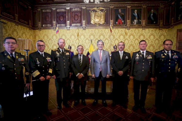 Guillermo Lasso sumó a su equipo a dos generales Wagner Bravo y Paco Moncayo, "Expertos en Seguridad"