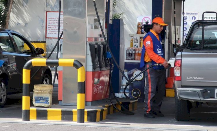 Baja el precio de la gasolina Súper y Ecoplus