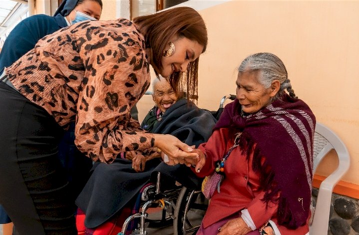 Patronato Municipal de Latacunga agasajó a los adultos mayores del Hogar de Ancianos Instituto Estupiñan 