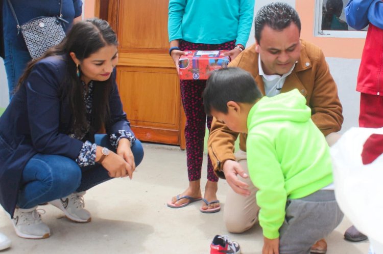 Ministro Esteban Bernal visitó y constató la atención que reciben familias vulnerables en Ambato y Latacunga