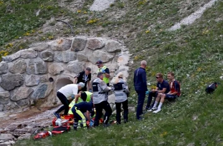 Murió el ciclista Gino Mader al caerse en la Vuelta de Suiza