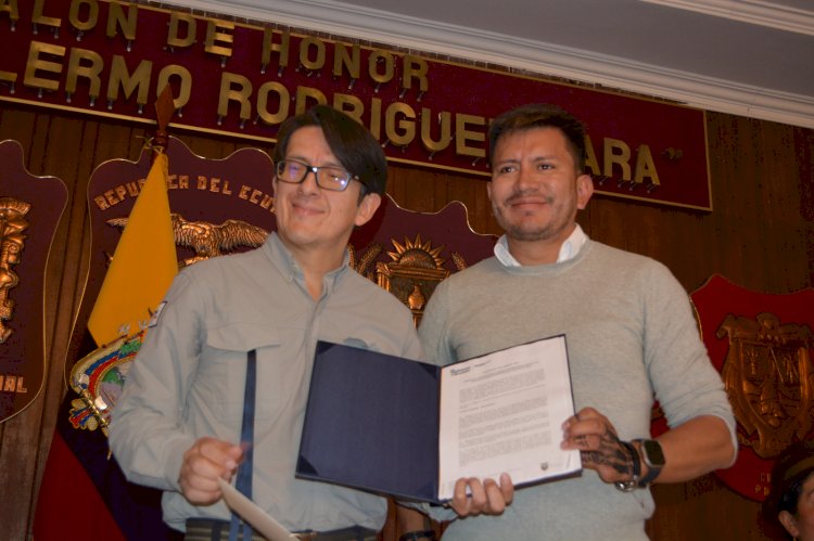 ENAMI y GAD Pujilí Firman acuerdo para fortalecer desarrollo local
