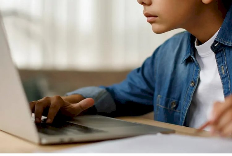 El 43 por ciento de niños latinoamericanos está expuesto a riesgos digitales, según expertos