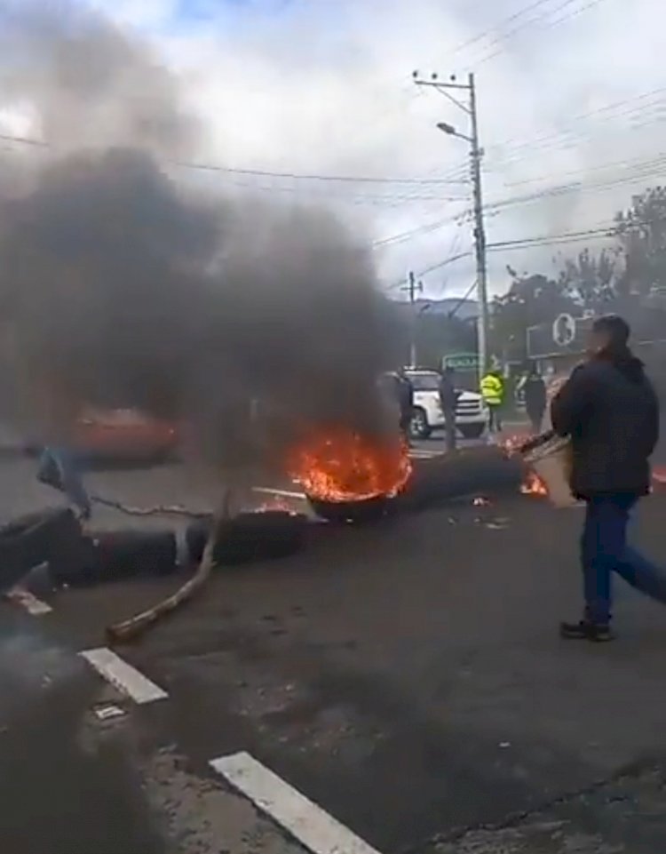 Transportistas bloquearon carreteras exigiendo seguridad al Gobierno