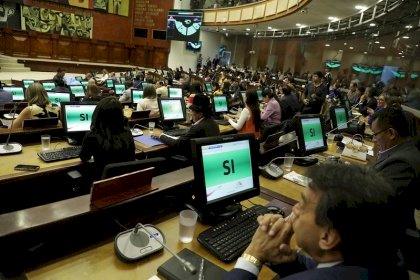 Asamblea Nacional aprobó por unanimidad la ley que garantiza la equidad salarial entre hombres y mujeres