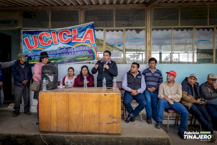 Alcalde de Latacunga recorre junto a actores sociales parroquias donde se ejecutarán varias obras