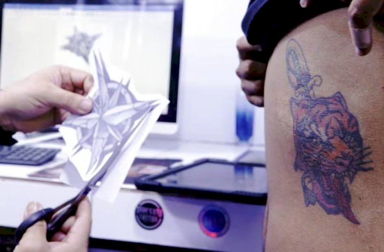 Cover Up’, en Guayaquil buscan cubrir tatuajes de leones, tigres, águilas y coronas