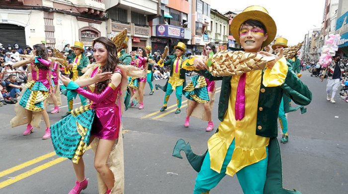 Durante el Carnaval en Ecuador, las actividades turísticas tendrán un IVA del 8 %, según el director del SRI.