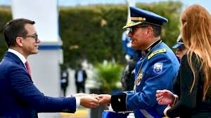 César Zapata ascendido; Noboa y Palencia reciben condecoración en Quito