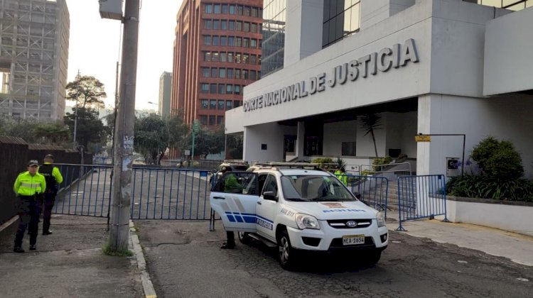Mayra Salazar llega a la Corte Nacional para dar su testimonio anticipado