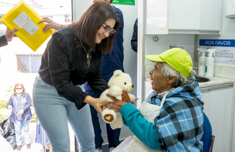 La Clínica Móvil del Patronato Municipal de Latacunga brindó salud preventiva  a los adultos mayores del Hogar de Ancianos Instituto Estupiñán 