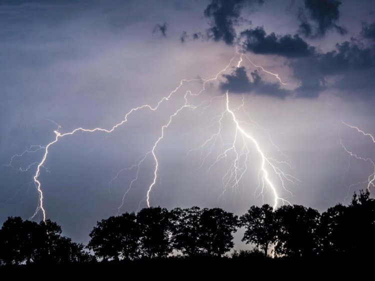  Mujer murió alcanzada por un rayo durante tormenta eléctrica
