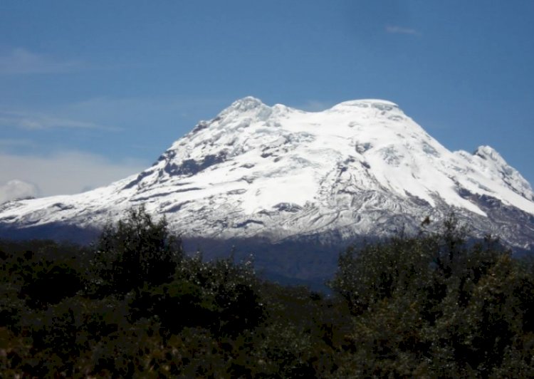 Dos alemanas y un ecuatoriano llevan 5 días desaparecidos tras avalancha en volcán Cayambe