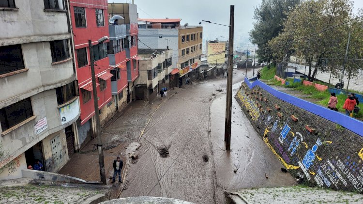 Barrios del norte de Quito sin luz por fuertes lluvias de este miércoles 24 de abril